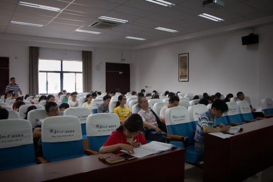 我校召开2018年7月江苏省高等教育自学考试考务工作培训会