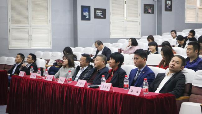 我校成功举办英国校友企业—苏州大学研究生专场宣讲暨招聘会